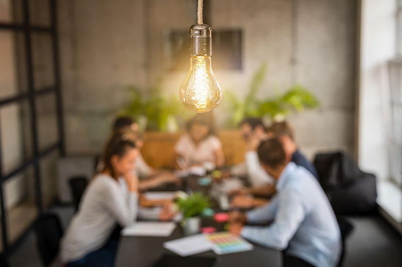 Team-brainstorming-a-business-idea_800
